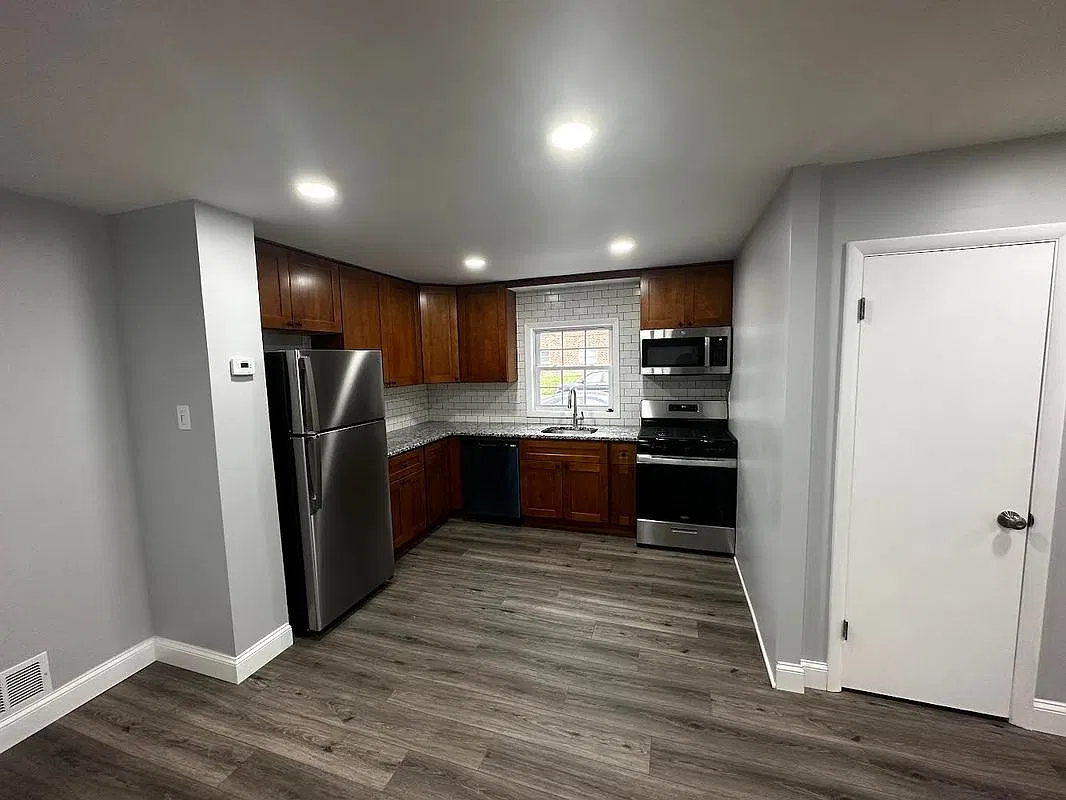 2 bed, 1.0 bath, 1158 sqft, $1,850 — Photo 4