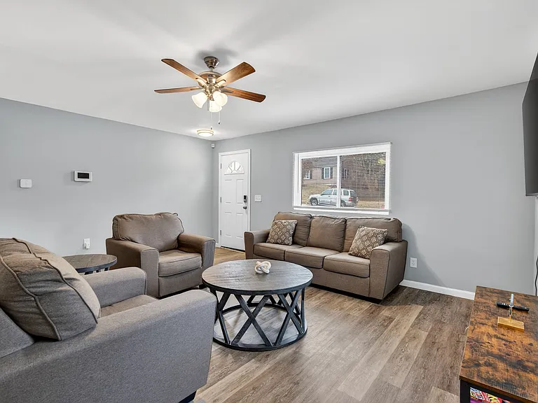 7778 Folk Ave — Photo 6