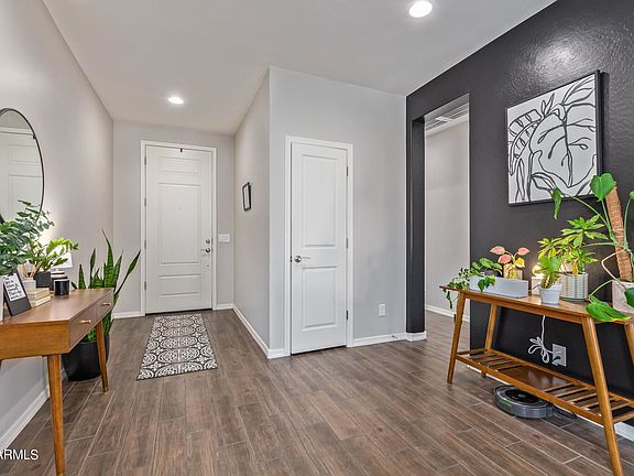 5th image of 2815 E Wayland Dr