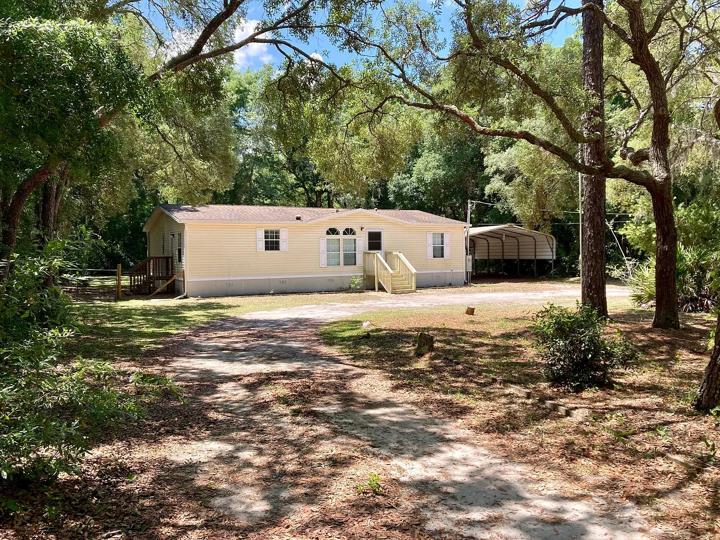 Available Soon! 3 bedroom, 2 bath home with carport and shed! — Photo 3
