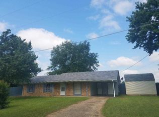 205 Mullins St, Tatum, TX 75691