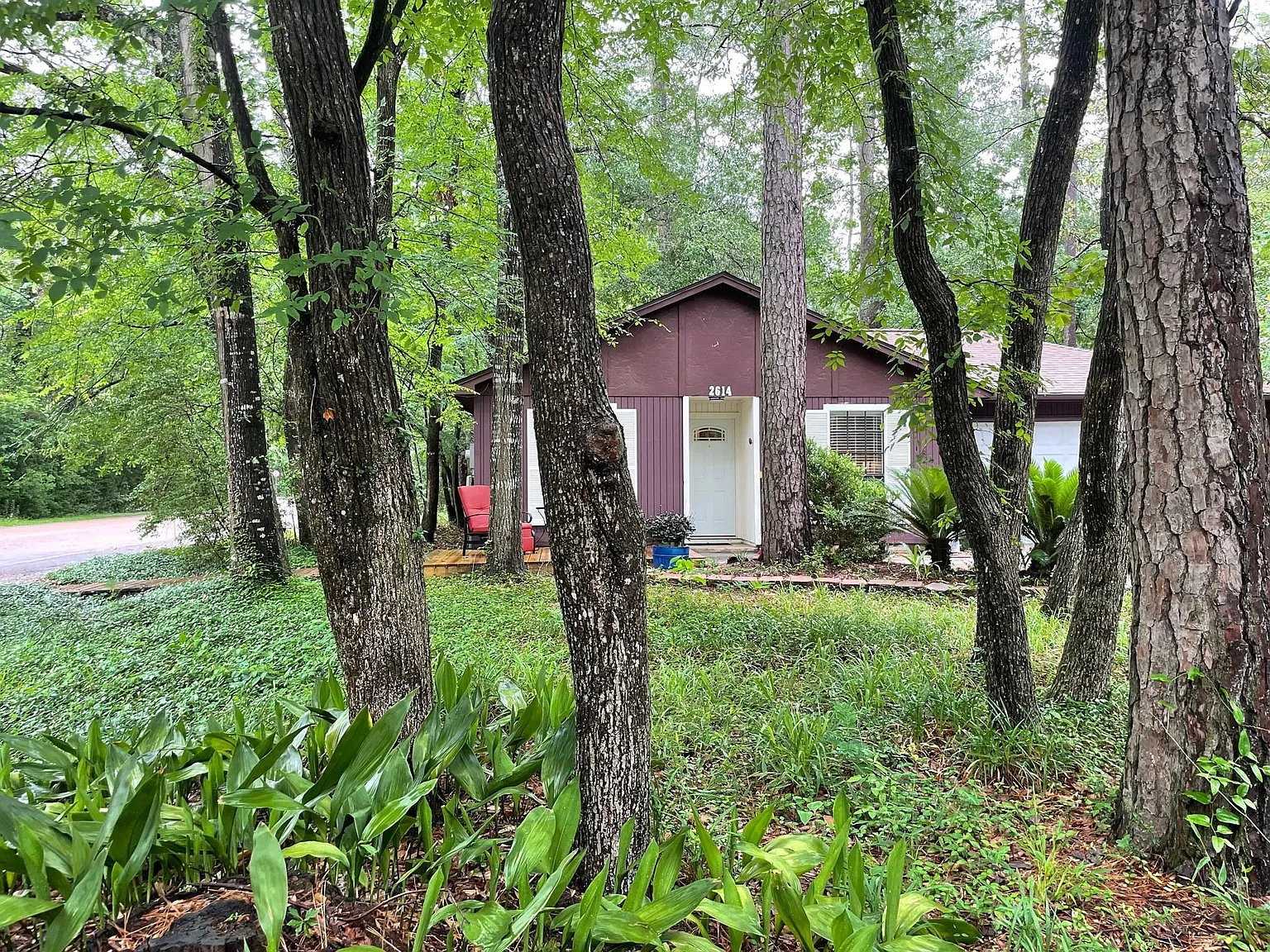 3 bed, 1.5 bath, 1038 sqft, $1,695 — Photo 1