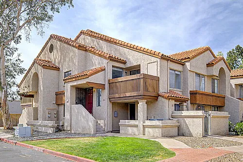 818 S Westwood #210 Photo 1