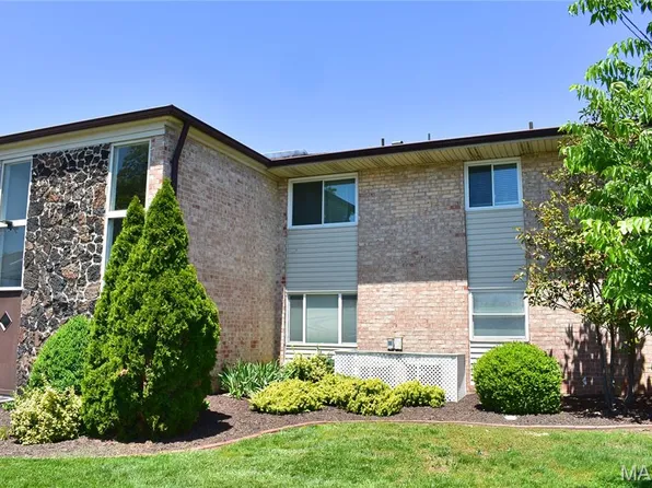 10003 Sakura Dr APT D, Saint Louis, MO 63128