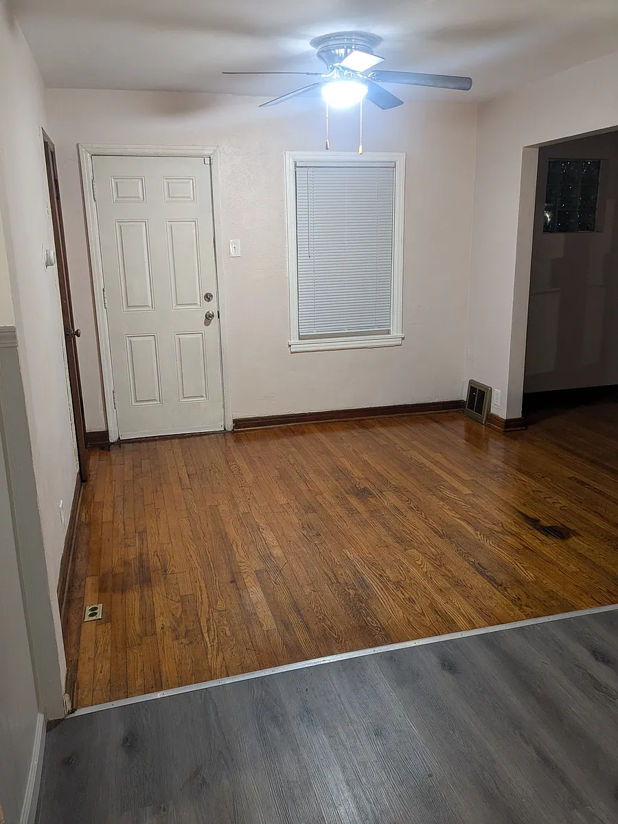 Building Photo - 6506 Lillian Ave