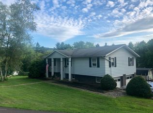61 Gates Rd, Shavertown, PA 18708
