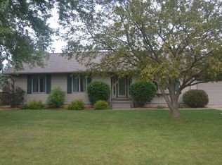 2176 Oak Shade Dr, Davison, MI 48423
