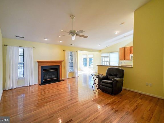 2nd image of 32265 Bayshore Dr