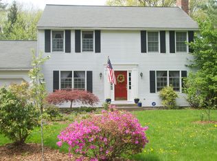 18 Wexford Rd, Delmar, NY 12054