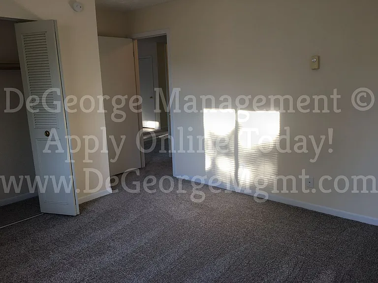 Parkside Apartments — Photo 16
