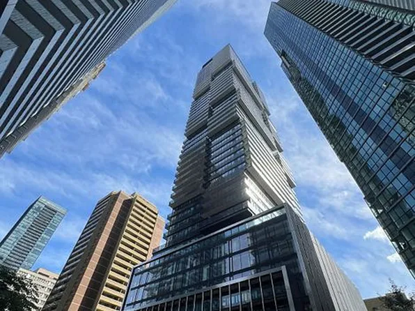 55 Charles St E, Toronto, ON