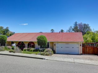 16 Reichert Ct, Novato, CA 94945