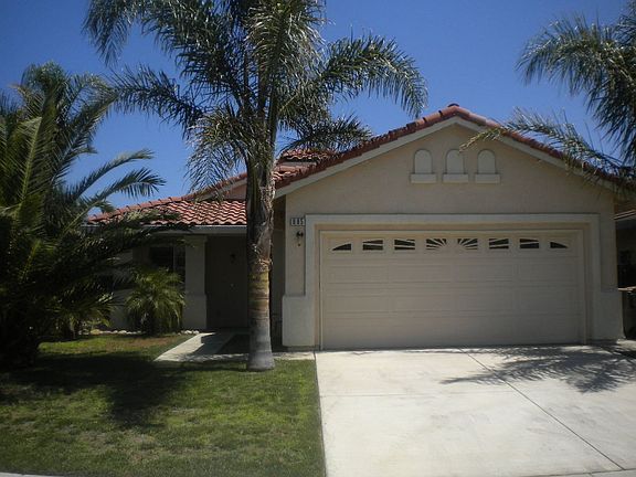 2nd image of 895 Wallace Dr