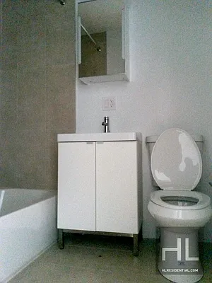 Rented by Highline Residential | media 16