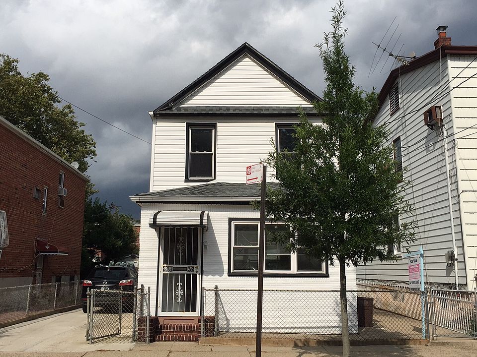 1st image of 1455 E 95th St