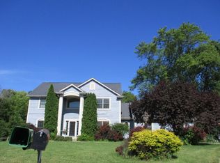 5430 W Donges Ln, Brown Deer, WI 53223