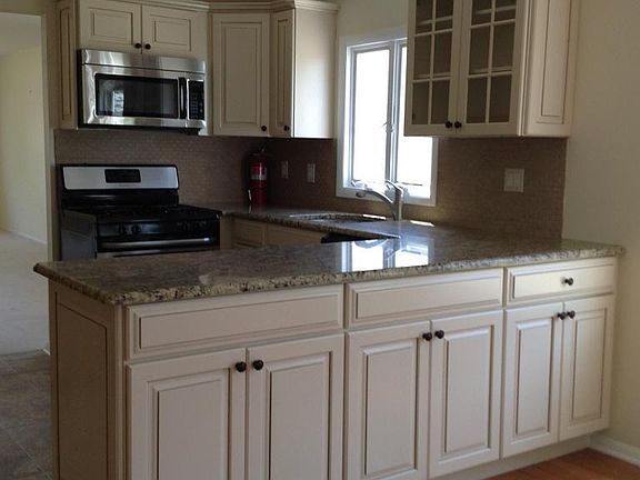 3rd image of 7 Porlamar Ct