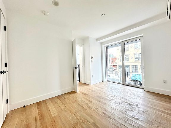 3rd image of 224 N 7th St #115