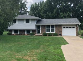 312 E Adams St, Towanda, IL 61776