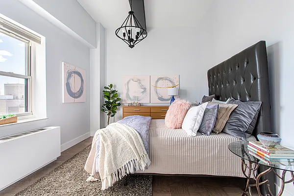 Sold by Compass | media 22