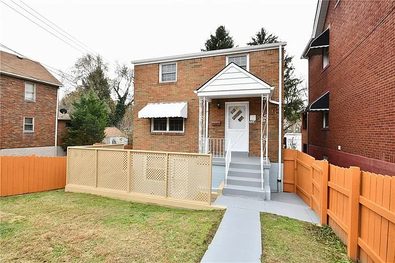 734 Saint Clair Ave photo 1