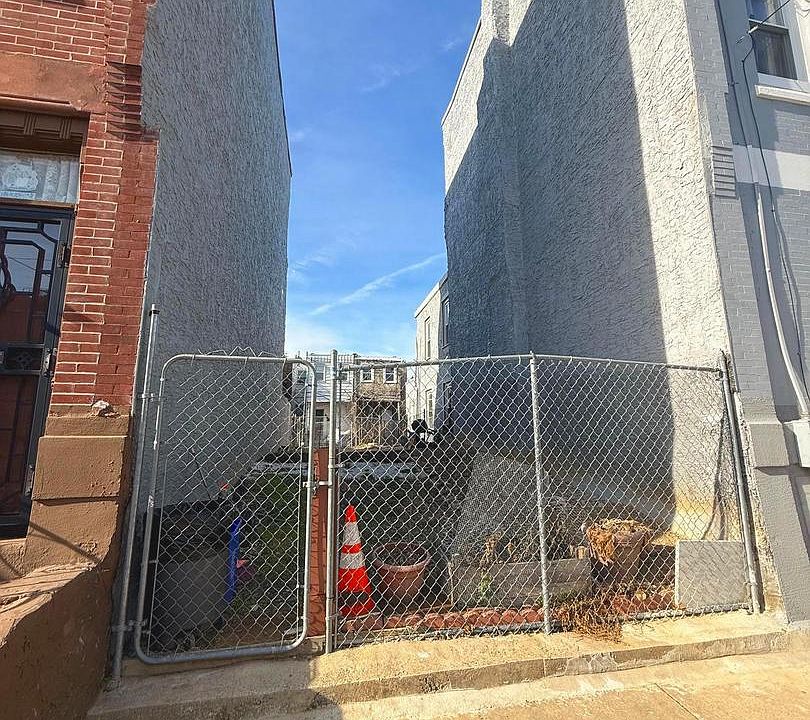 1st image of 1826 N 23rd St