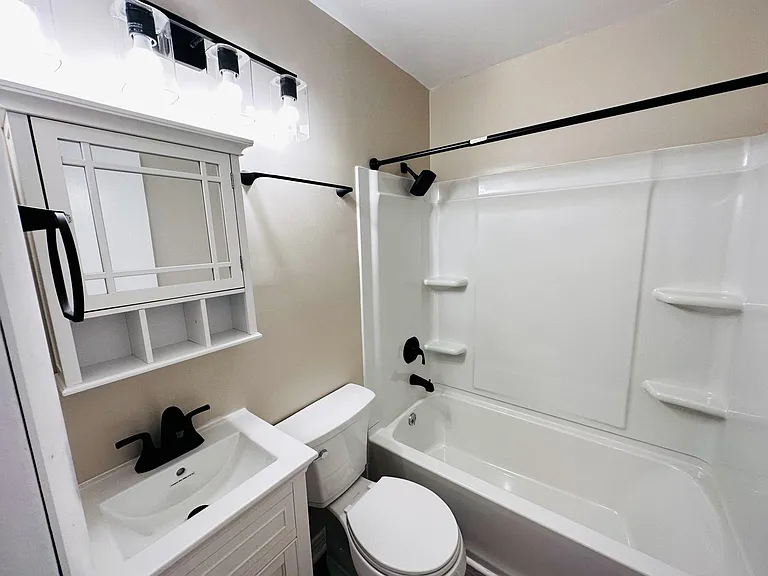 115 Carman Ave #24 — Photo 26