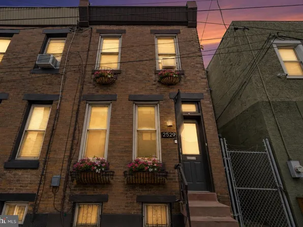 2529 E Albert St, Philadelphia, PA 19125