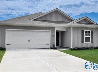 18852 Wicklow Cir, Athens, AL 35613