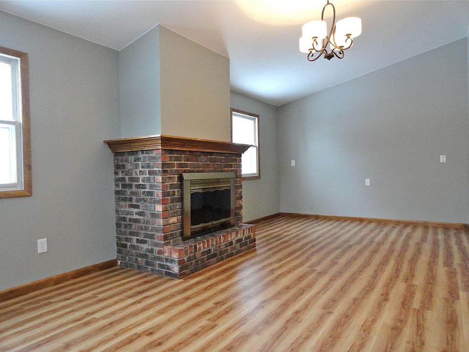 73 E Washington St, Oswego, IL 60543 Zillow