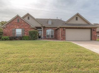 11610 E 99th St, Owasso, OK 74055
