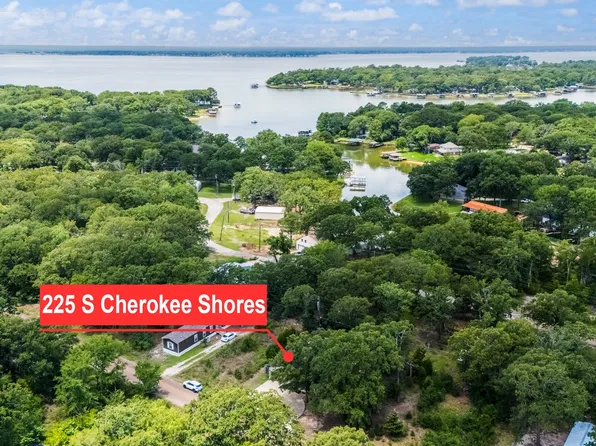 225 S Cherokee Shores Dr, Mabank, TX 75156