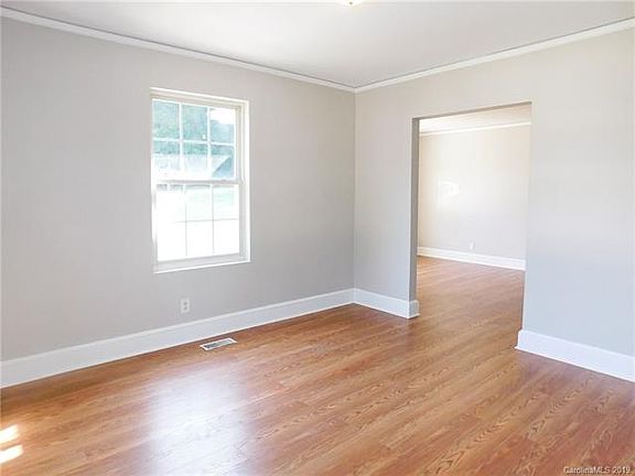 4th image of 3249 Carver Pl