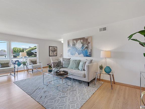 4th image of 460 Yellowstone Dr