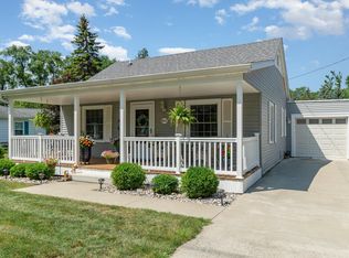 1101 N Scheurmann Rd, Essexville, MI