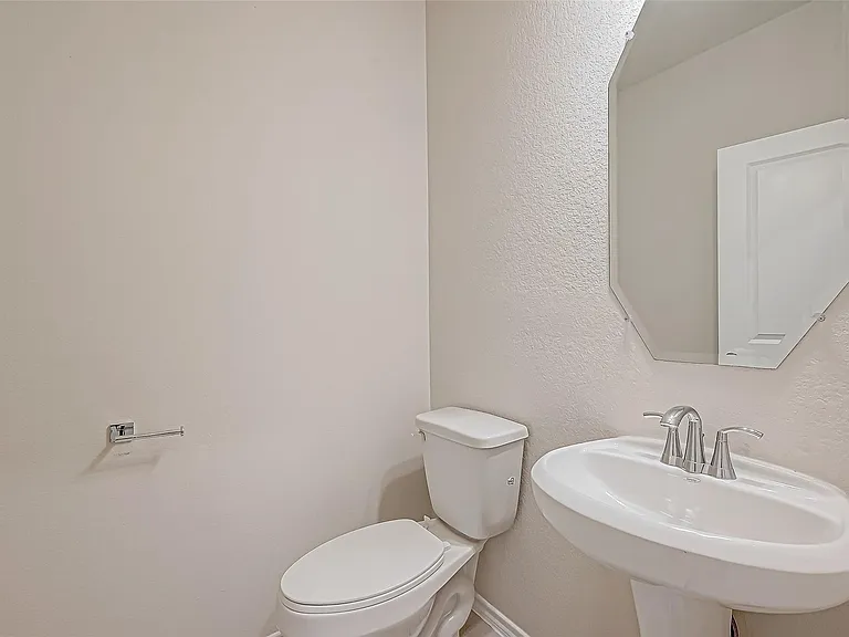 10511 Blankiet Ln — Photo 20