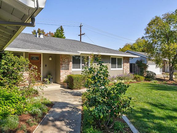 4th image of 819 Bremerton Dr