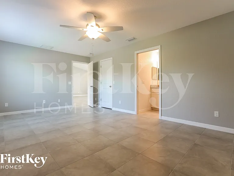 11932 Gretchen Ave — Photo 8