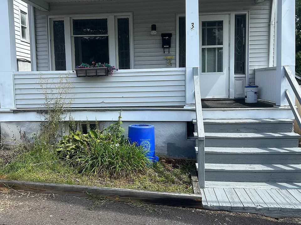 3 Adams St #1