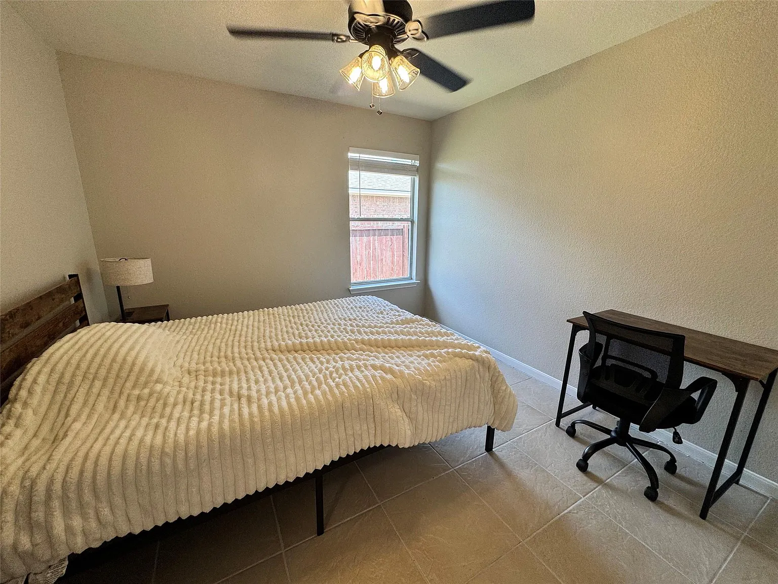 3 bed, 2.0 bath, 1685 sqft, $2,500 — Photo 3