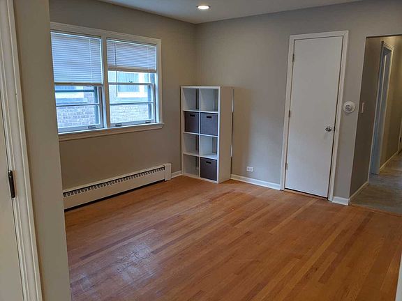 4th image of 8027 Knox Ave #2
