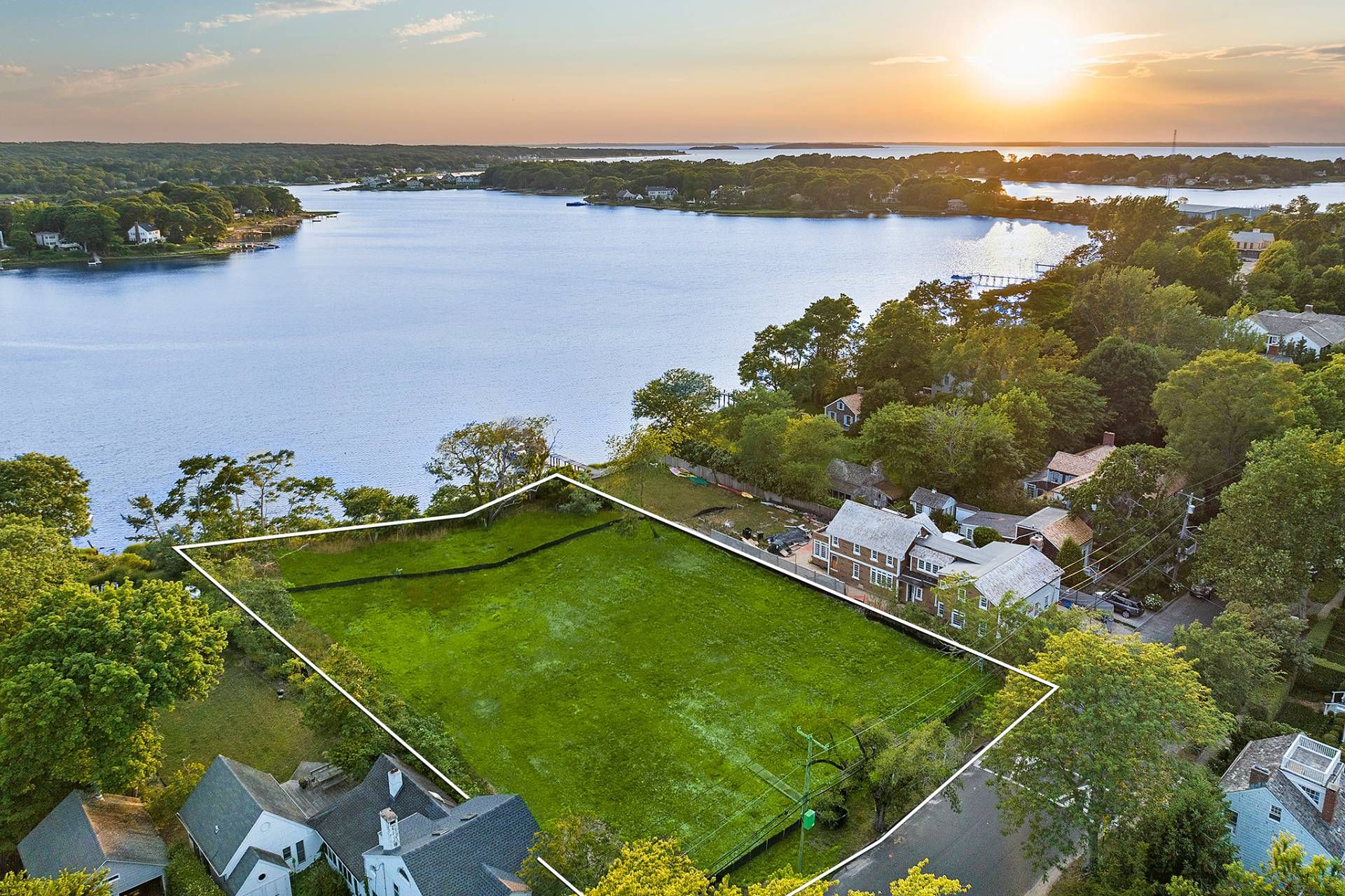 37 Glover St, Sag Harbor, NY 11963 Out East