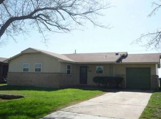 807 SE 38th St, Lawton, OK 73501