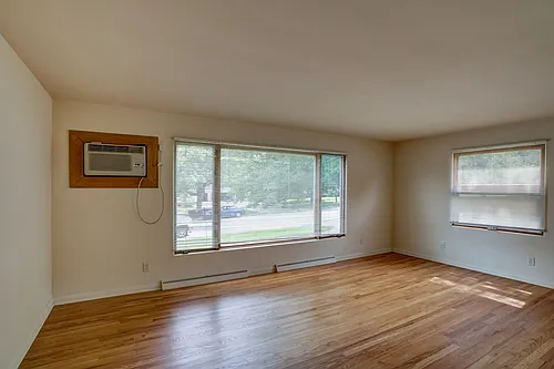 410 Berwyn Dr #2 Photo 1