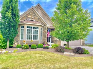 7330 Edwards Lndg, Chagrin Falls, OH 44023