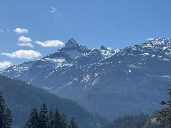 2978 Huckleberry Dr, Squamish, BC V8B 1B2