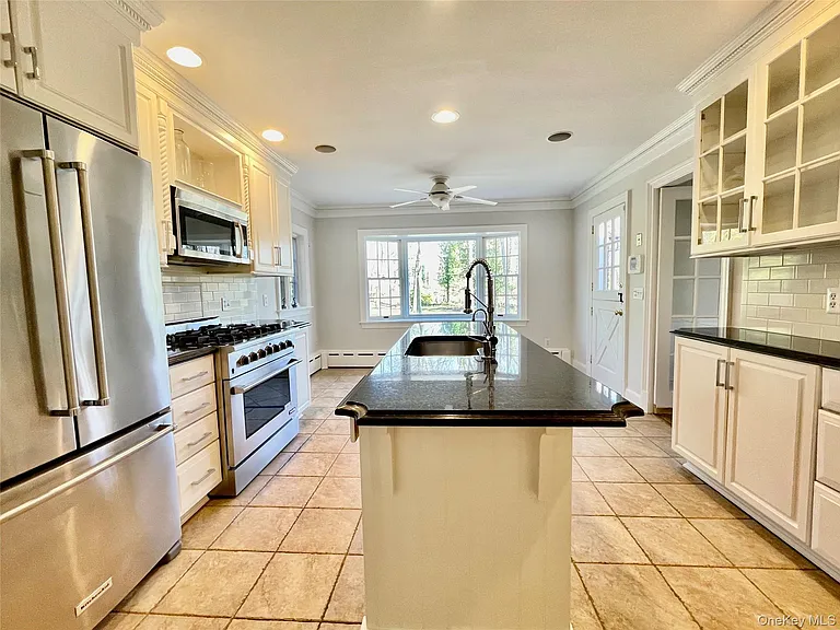 43 Glen Way — Photo 5
