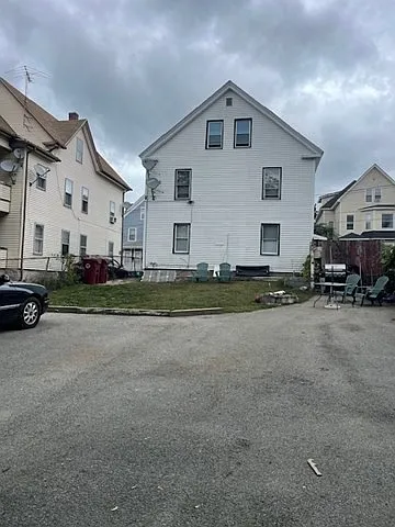 2 bed, 800 sqft, $2,100 — Photo 2