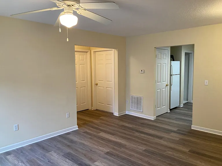 17 Delova Ln #2 — Photo 3
