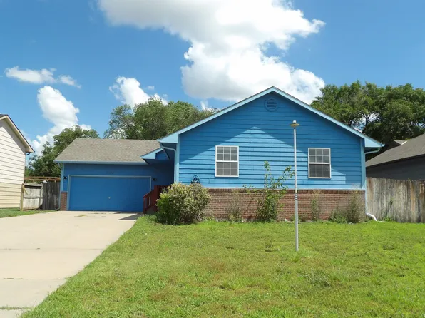 1308 E Lonna St, Haysville, KS 67060